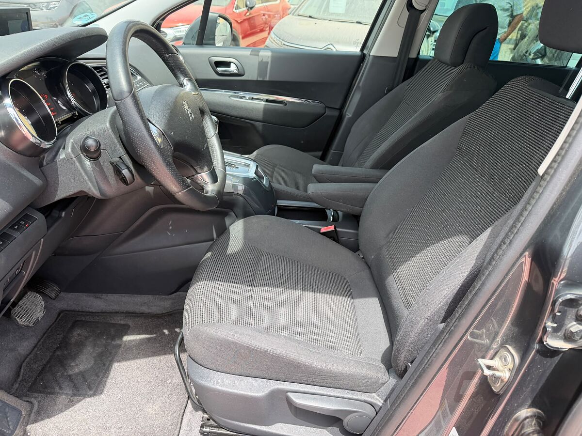 PEUGEOT 5008 ALLURE 1.6 HDI AUTO SPANISH LHD IN SPAIN 84000 MILES 7 SEATS 2015